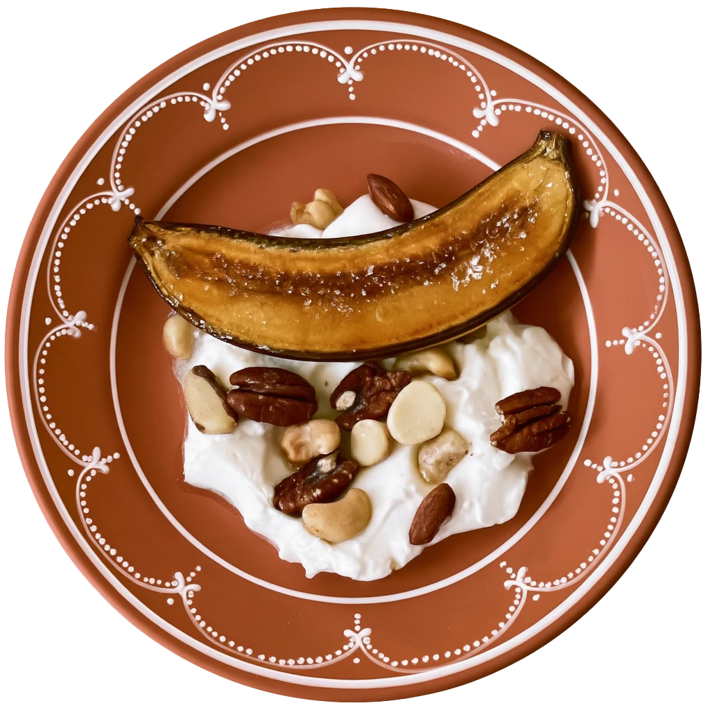 Yogurt plate menu: banana brûlée